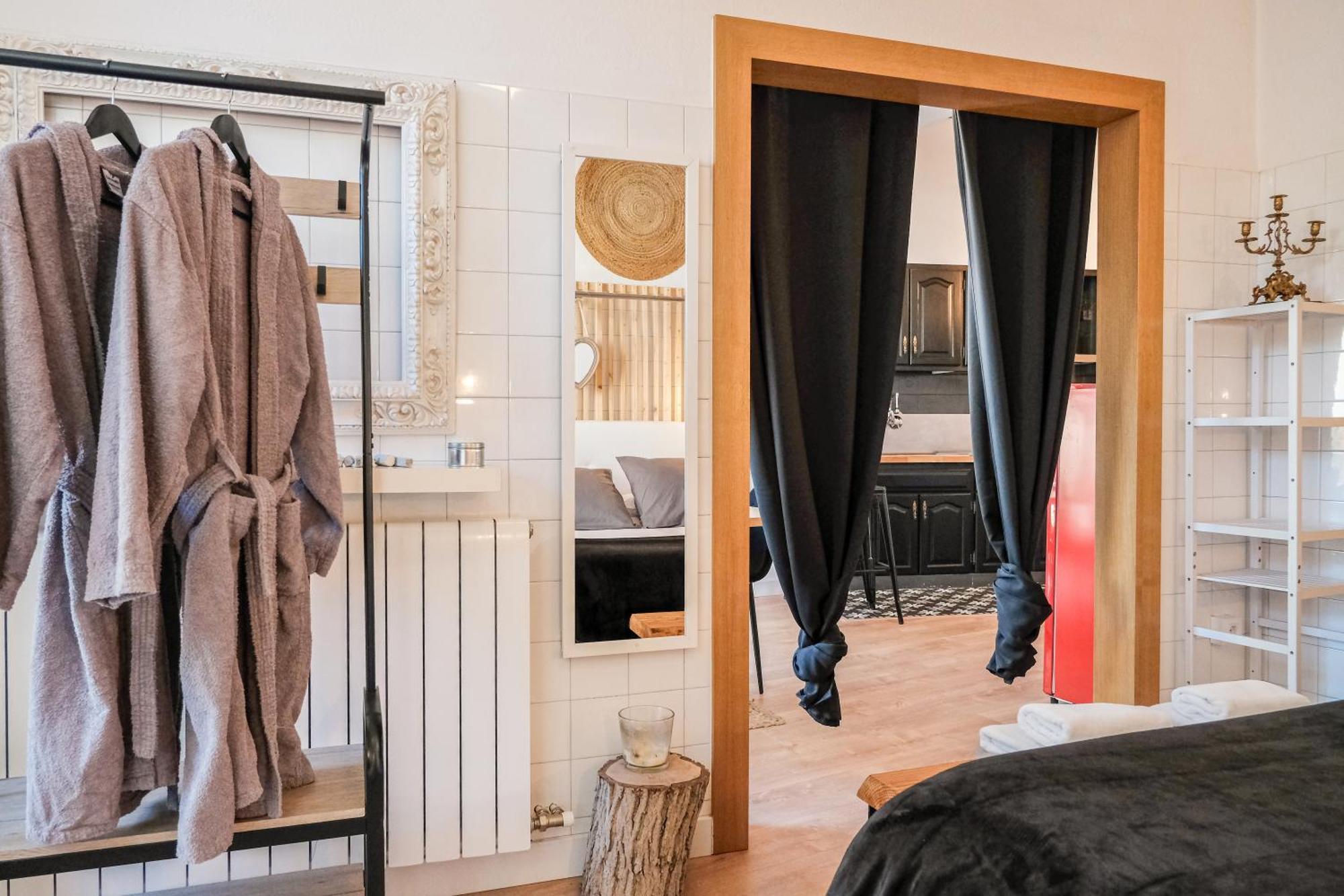 Apartmán Cal Capo Alojamiento Con Jacuzzi Besalú Exteriér fotografie